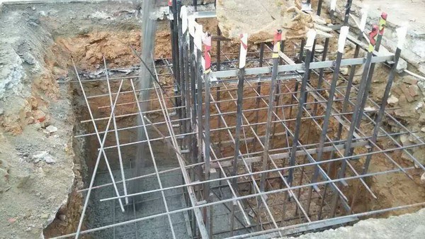 P8表贴户外全彩LED显示屏(图2)