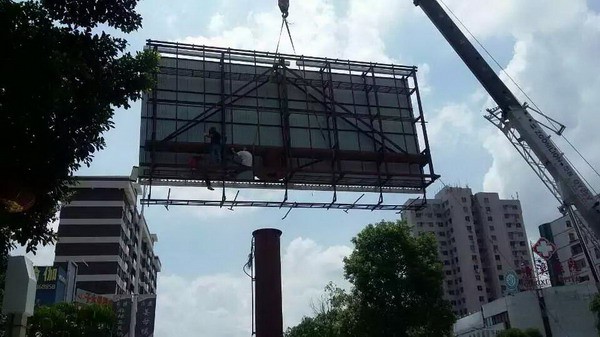 P8表贴户外全彩LED显示屏(图9)