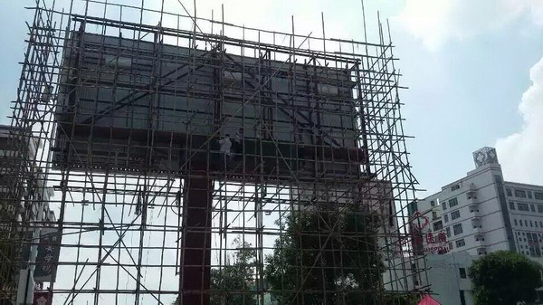 P8表贴户外全彩LED显示屏(图11)